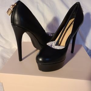 PUMPS Fierce Temptation